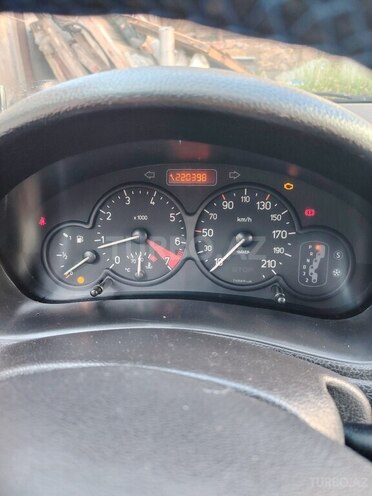 Peugeot 206 2003, 220,000 km - 1.4 l - Bakı
