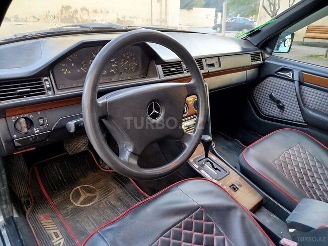 Mercedes E 250 1992, 359,186 km - 2.5 l - Bakı