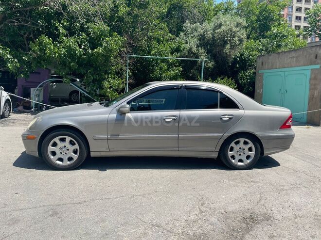 Mercedes  2004, 266,000 km - 2.6 л - Bakı