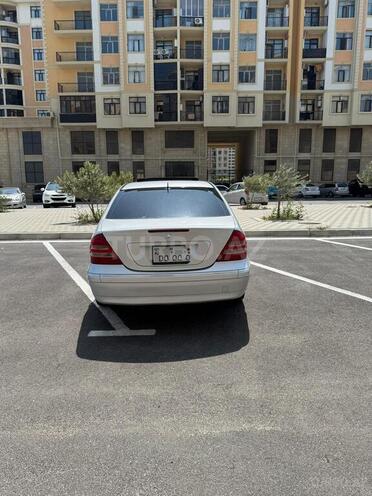 Mercedes C 240 2001, 452,300 km - 2.6 l - Sumqayıt