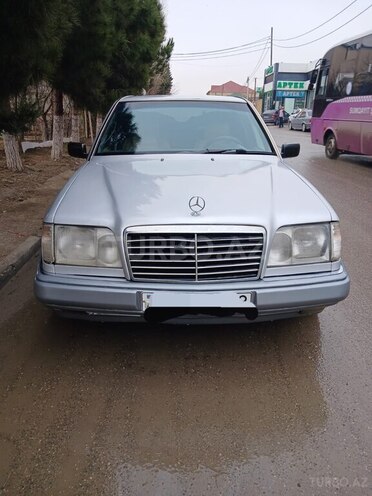 Mercedes E 220 1993, 54,685 km - 2.2 л - Sumqayıt