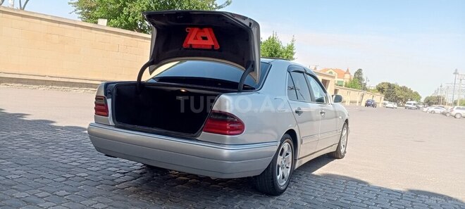 Mercedes E 240 1998, 566,683 km - 2.4 l - Bakı
