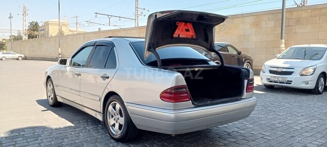 Mercedes E 240 1998, 566,683 km - 2.4 l - Bakı