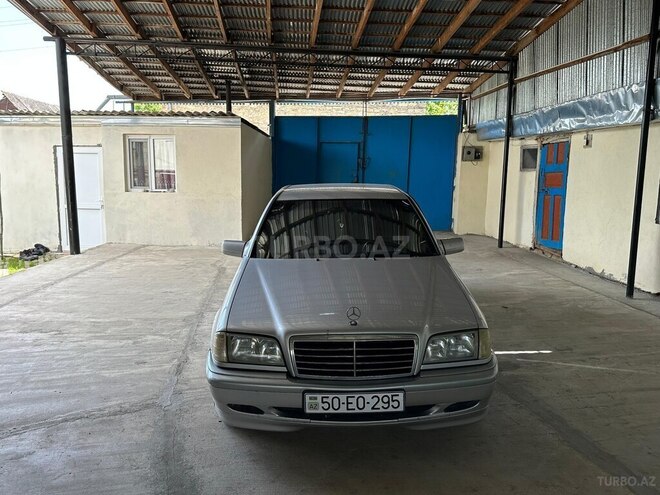 Mercedes C 220 d 1998, 370,110 km - 2.2 л - İsmayıllı
