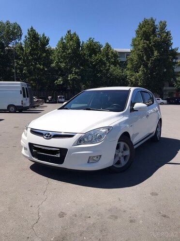 Hyundai i30 2010, 266,822 km - 1.6 л - Mingəçevir