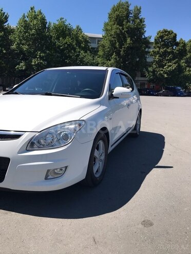 Hyundai i30 2010, 266,822 km - 1.6 л - Mingəçevir