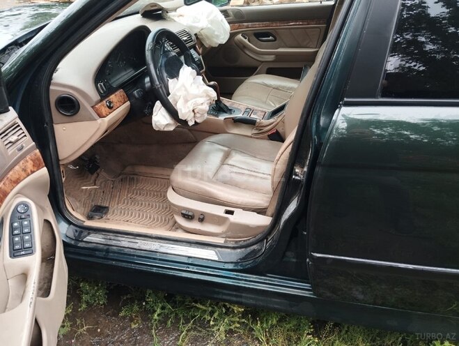 BMW 540 1998, 218,454 km - 4.4 l - Cəlilabad