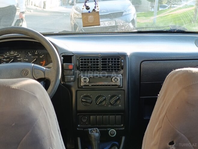 Volkswagen Polo 2002, 300,000 km - 1.9 l - Bakı