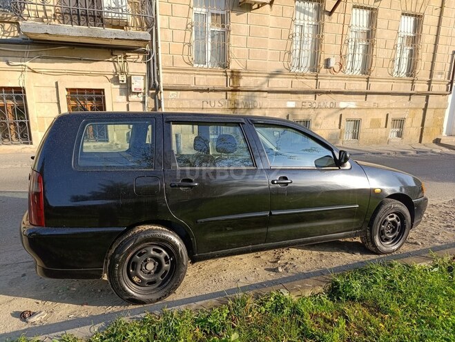 Volkswagen Polo 2002, 300,000 km - 1.9 l - Bakı