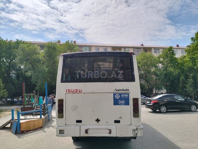 Isuzu NP 37 2008, 350,000 km - 4.3 l - Sumqayıt
