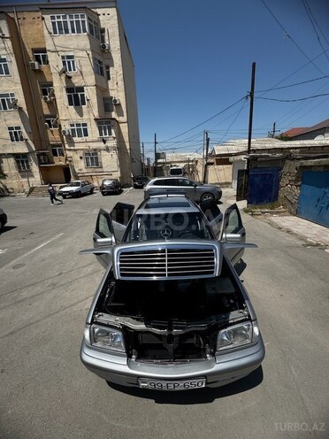 Mercedes C 220 d 2000, 302,444 km - 2.2 л - Xırdalan