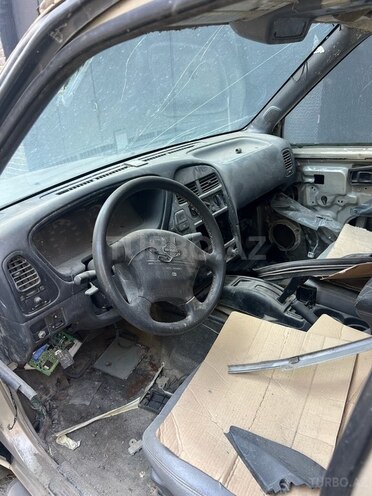 Nissan Pathfinder 1999, 254,368 km - 3.5 l - Bakı
