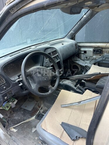 Nissan Pathfinder 1999, 254,368 km - 3.5 l - Bakı