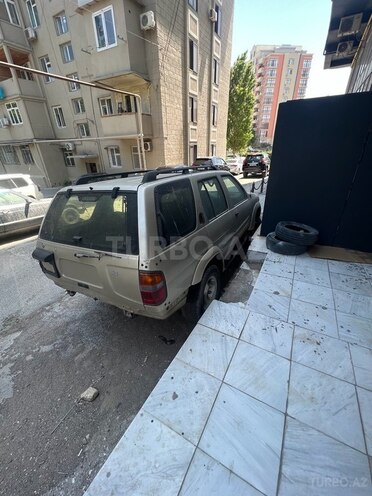 Nissan Pathfinder 1999, 254,368 km - 3.5 l - Bakı