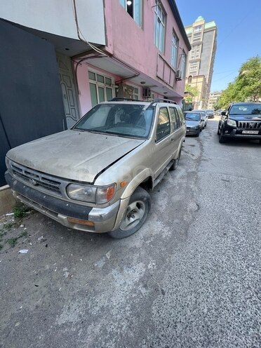 Nissan Pathfinder 1999, 254,368 km - 3.5 l - Bakı