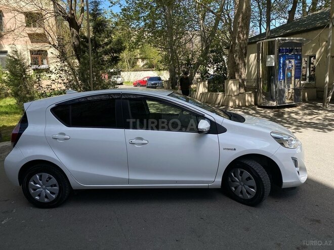Toyota Aqua 2017, 80,000 km - 1.5 l - Bakı