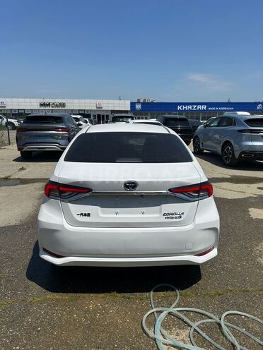 Toyota Corolla 2023, 100,000 km - 1.8 l - Bakı