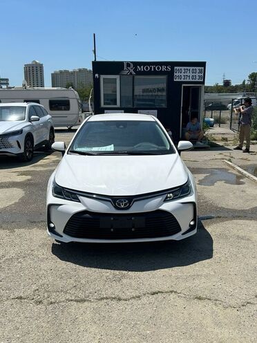 Toyota Corolla 2023, 98,000 km - 1.8 l - Bakı