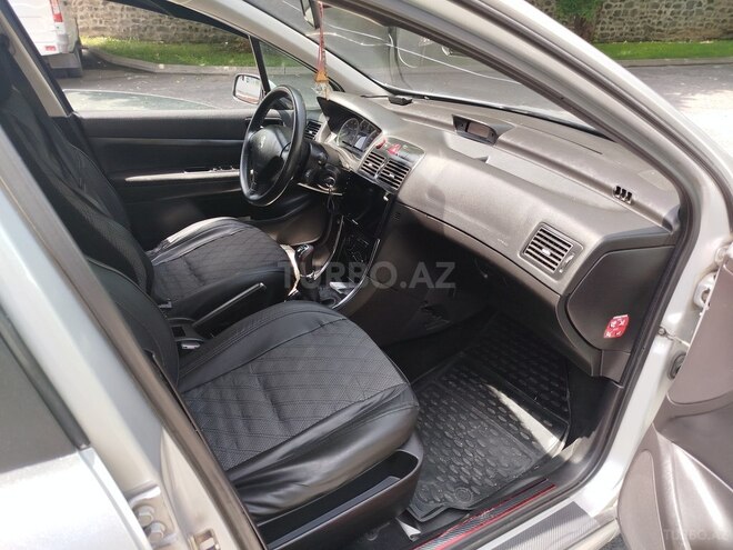 Peugeot 307 2005, 176,000 km - 2.0 l - Qax