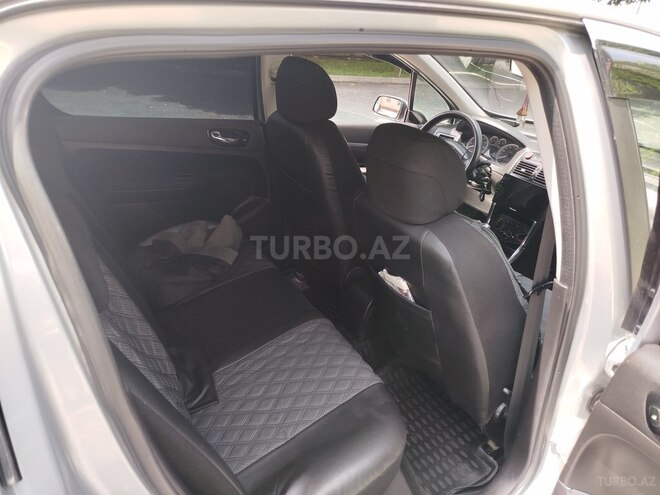 Peugeot 307 2005, 176,000 km - 2.0 l - Qax