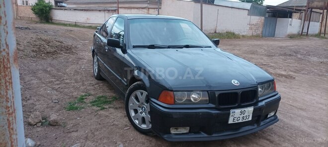 BMW 320 1995, 400,000 km - 2.0 l - Salyan