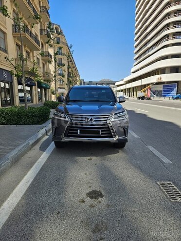 Lexus LX 570-1
