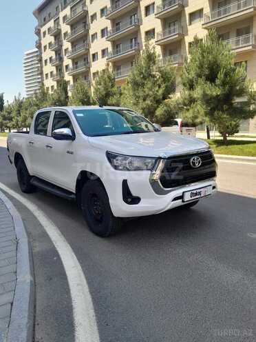 Toyota Hilux-6