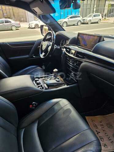 Lexus LX 570-10
