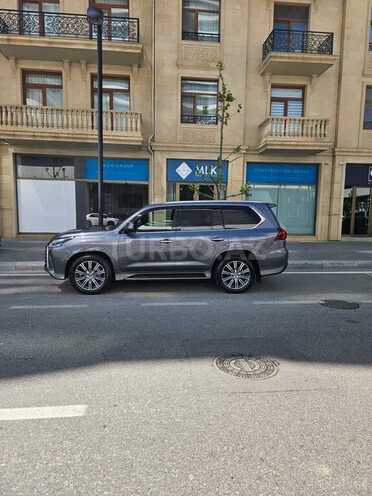 Lexus LX 570-5
