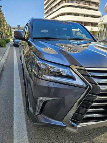 Lexus LX 570-12