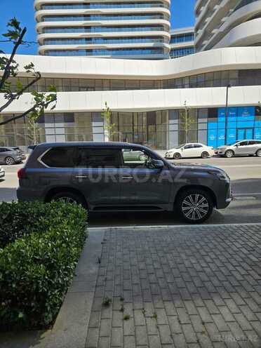 Lexus LX 570-9