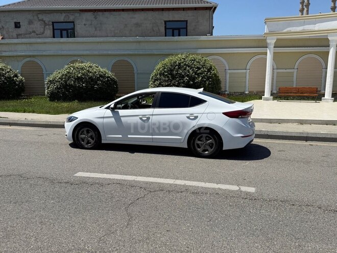 Hyundai Avante 2016, 237,000 km - 1.6 l - Bakı