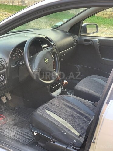 Opel Astra 1998, 281,111 km - 1.6 l - Quba