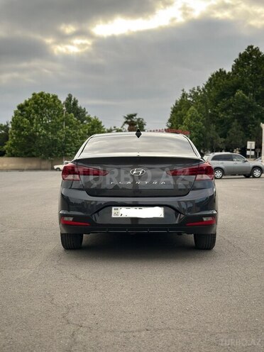 Hyundai Elantra 2020, 136,794 km - 2.0 л - Bərdə