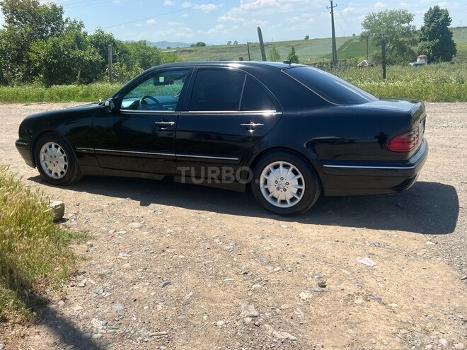 Mercedes E 320 2001, 388,262 km - 3.2 l - Ağstafa