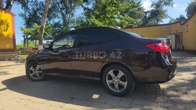 Hyundai Elantra 2008, 215,000 km - 2.0 л - Salyan