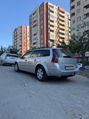 Renault Megane-2