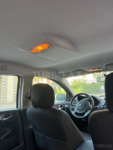 Renault Megane-5