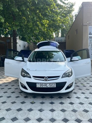 Opel Astra 2013, 400,000 km - 1.3 l - Qazax