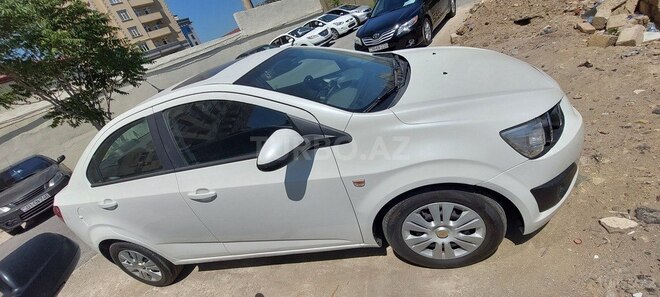 Chevrolet Aveo-5