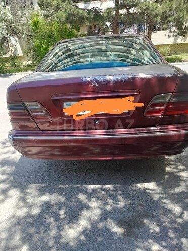 Mercedes E 220 d 2000, 325,600 km - 2.2 l - Bakı