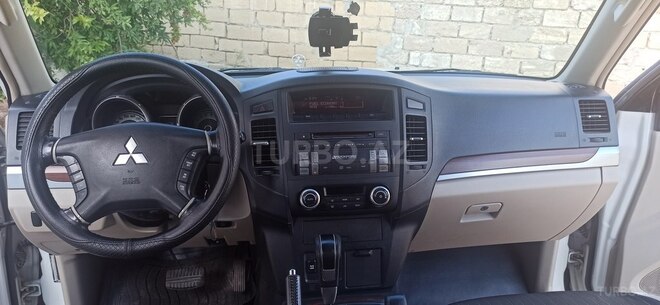 Mitsubishi Pajero 2007, 235,000 km - 3.8 l - Bakı
