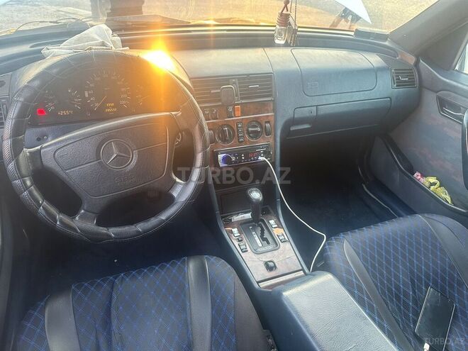 Mercedes C 220 d 1995, 299,000 km - 2.2 l - Bakı