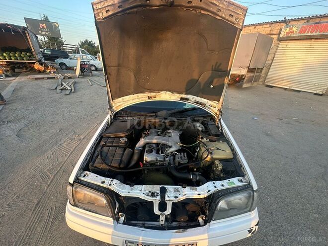 Mercedes C 220 d 1995, 299,000 km - 2.2 l - Bakı