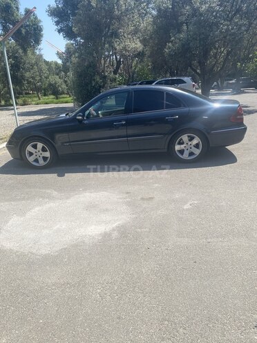 Mercedes E 270 2002, 470,300 km - 2.7 l - Bakı