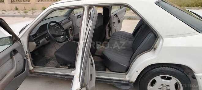Mercedes E 200 1993, 234,123 km - 2.0 l - Bakı