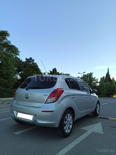 Hyundai i20 2012, 135,200 km - 1.4 l - Bakı