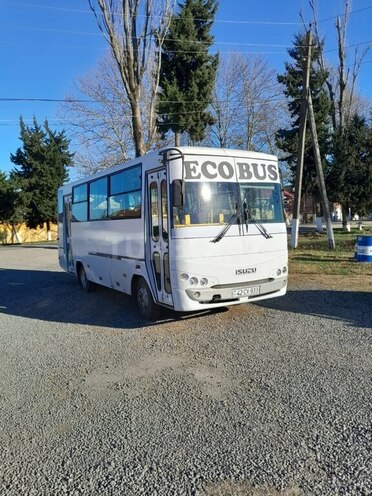 Isuzu Ecobus 2012, 400,000 km - 4.6 l - Lənkəran
