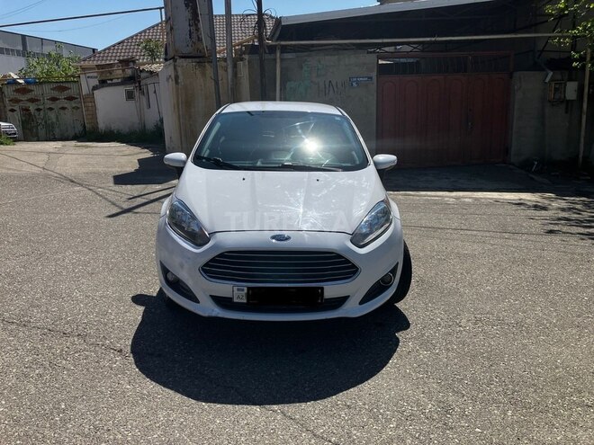 Ford Fiesta 2015, 133,209 km - 1.6 л - Bakı