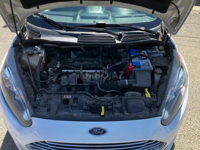 Ford Fiesta 2015, 133,209 km - 1.6 л - Bakı